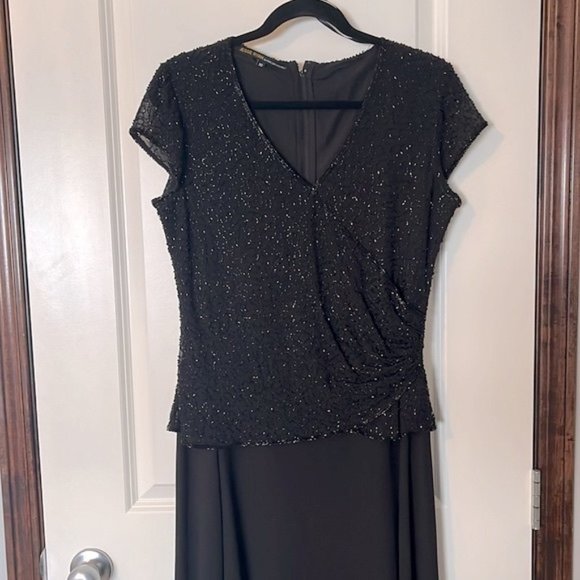 Jesse Ryan Gown - Picture 2 of 5